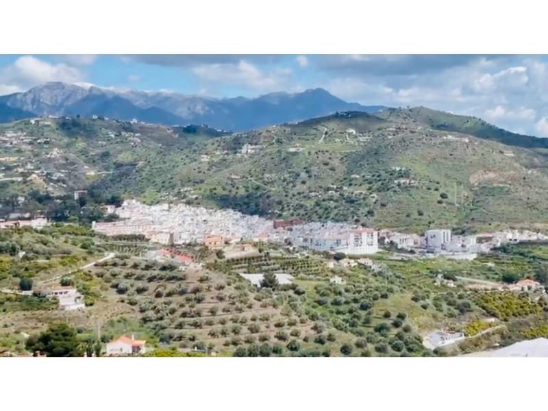 2 bedroom Finca/Country House for sale in Torrox-Costa with pool garage - € 165,000 (Ref: 9450190)