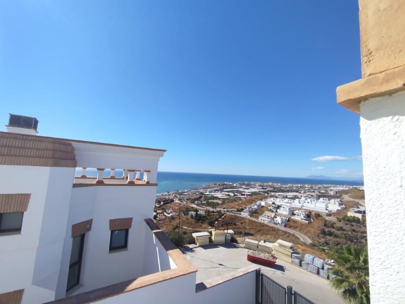 2 sypialnia Dom blizniak na sprzedaż w El Penoncillo z basenem garażem - 347 000 € (Ref: 9452055)