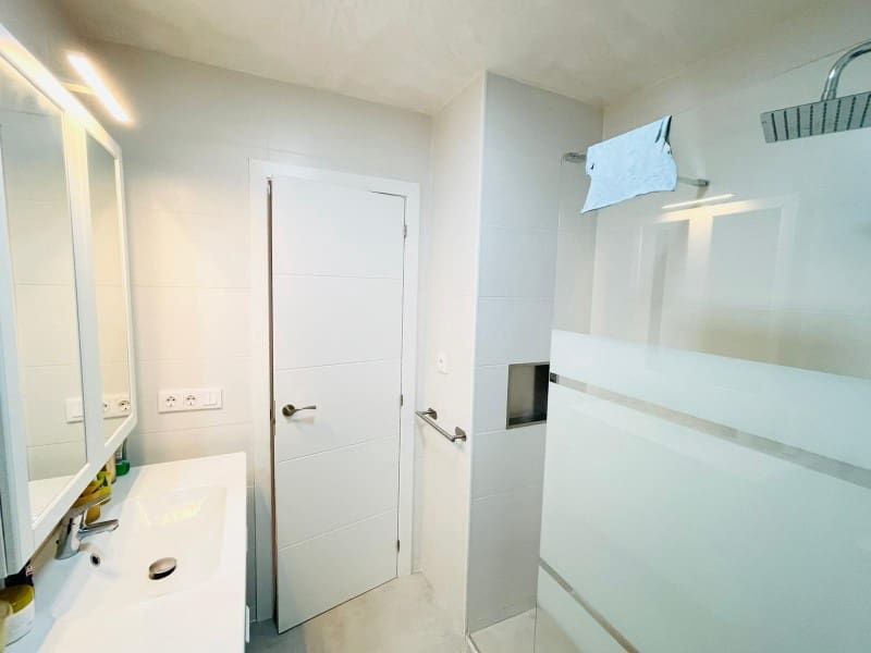 1 makuuhuone Asunto myytävänä paikassa Torrox-Costa mukana uima-altaan - 240 000 € (Ref: 9515999)