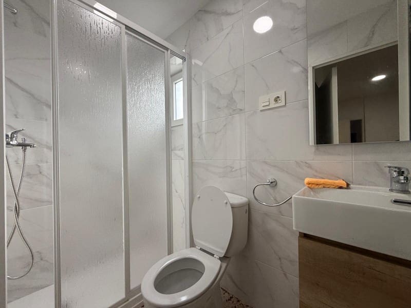 4 bedroom Townhouse for sale in Arenas del Rey with garage - € 145,000 (Ref: 9534012)