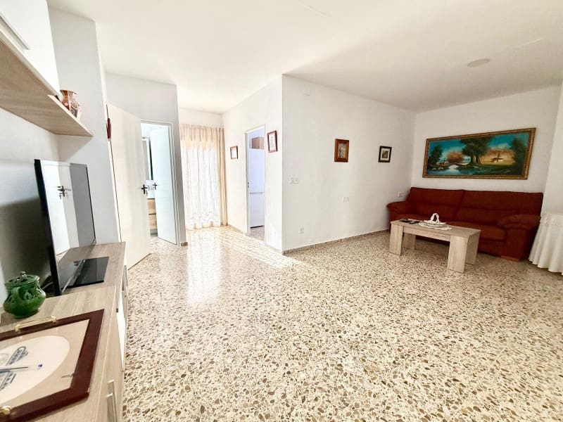4 bedroom Townhouse for sale in Arenas del Rey with garage - € 145,000 (Ref: 9534012)