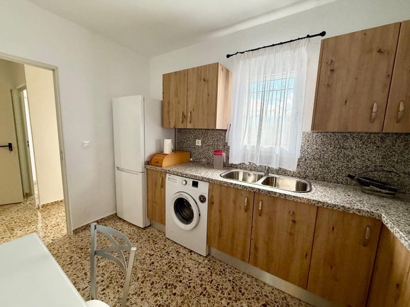4 bedroom Townhouse for sale in Arenas del Rey with garage - € 145,000 (Ref: 9534012)