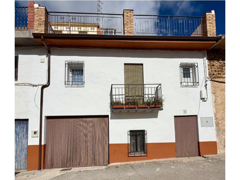 4 bedroom Townhouse for sale in Arenas del Rey with garage - € 145,000 (Ref: 9534012)