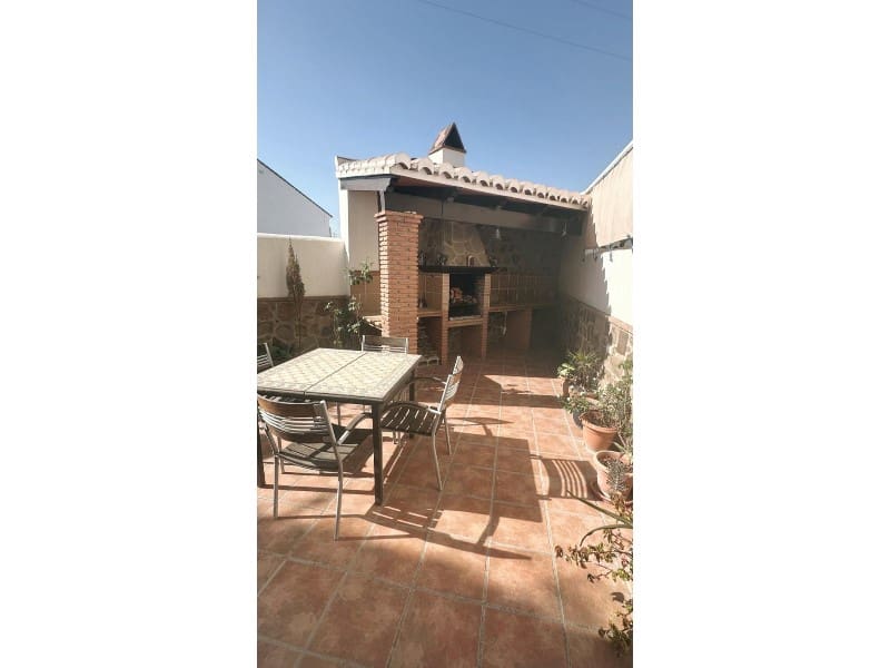 4 bedroom Villa for sale in Nerja with pool garage - € 465,000 (Ref: 9591183)