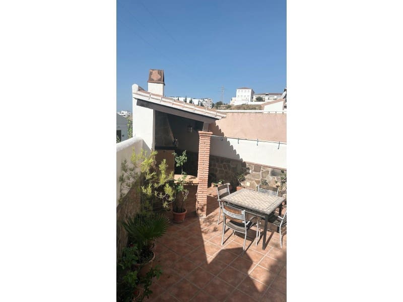 4 bedroom Villa for sale in Nerja with pool garage - € 465,000 (Ref: 9591183)