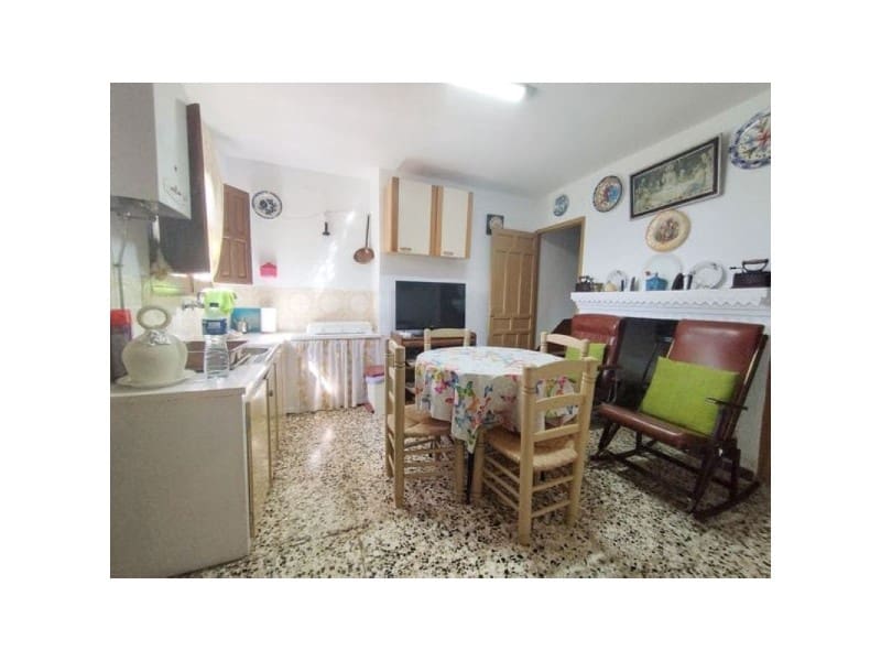 9 bedroom Finca/Country House for sale in Periana with garage - € 159,900 (Ref: 9677060)