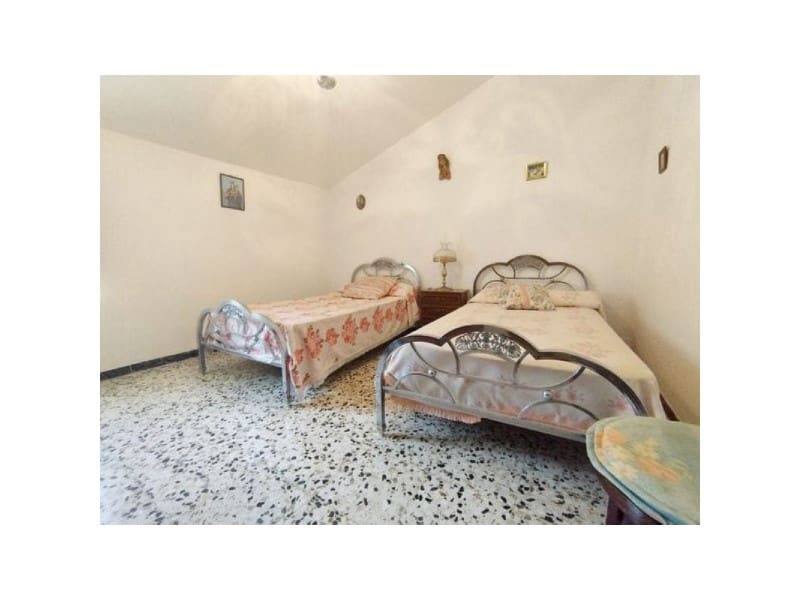 9 bedroom Finca/Country House for sale in Periana with garage - € 159,900 (Ref: 9677060)