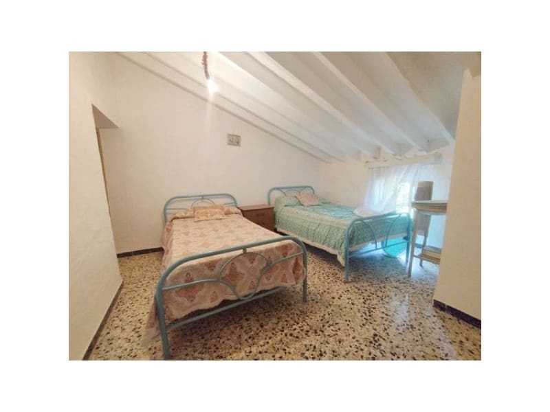 9 bedroom Finca/Country House for sale in Periana with garage - € 159,900 (Ref: 9677060)