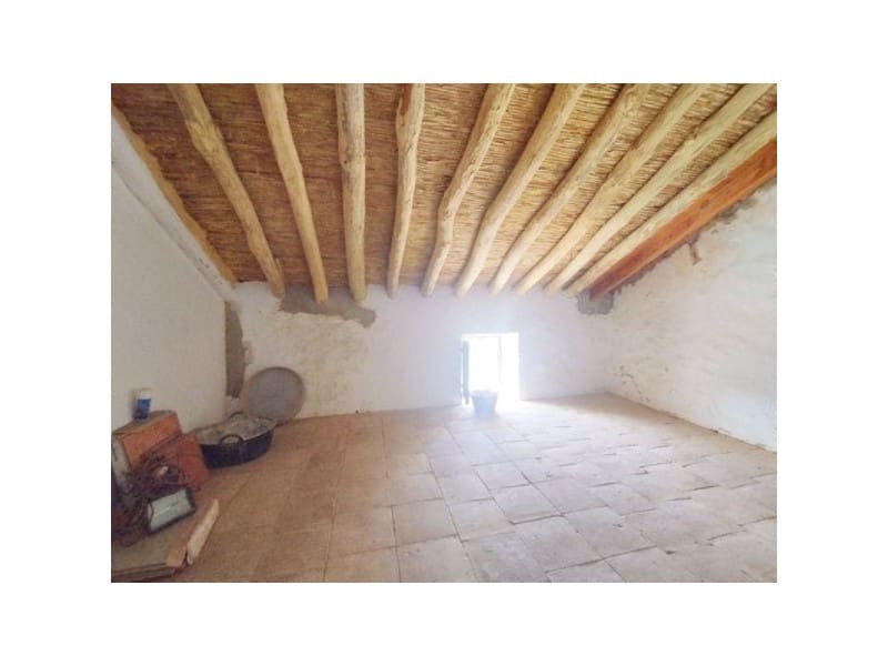 9 bedroom Finca/Country House for sale in Periana with garage - € 159,900 (Ref: 9677060)