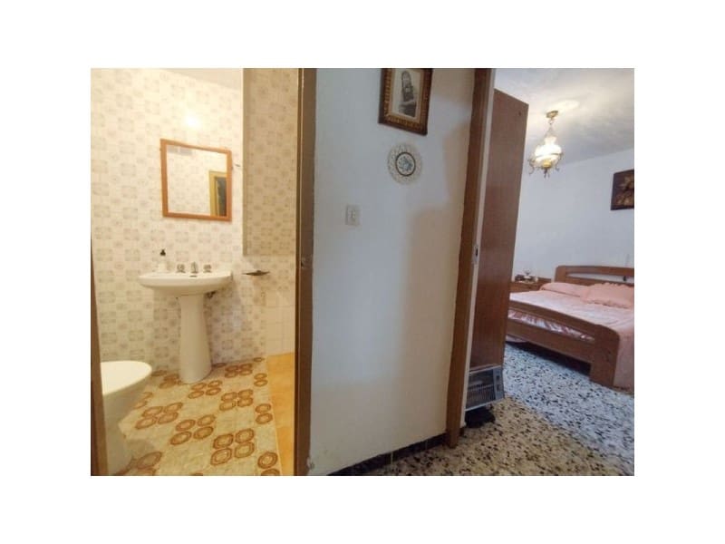 9 bedroom Finca/Country House for sale in Periana with garage - € 159,900 (Ref: 9677060)