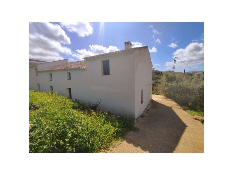 9 bedroom Finca/Country House for sale in Periana with garage - € 159,900 (Ref: 9677060)