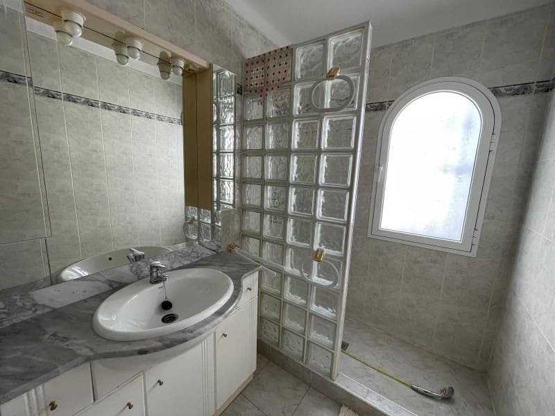 2 chambre Appartement à vendre à Torrox-Costa avec piscine - 239 000 € (Ref: 9690378)