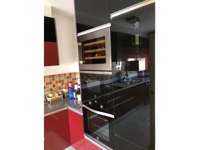 3 slaapkamer Flat te koop in Caleta de Vélez, Vélez-Málaga met garage - € 265.000 (Ref: 9714730)