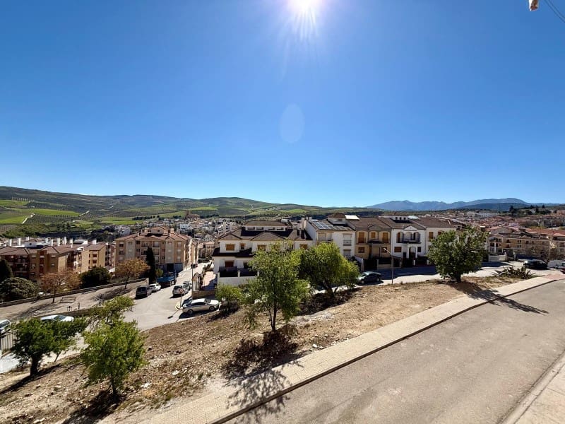 3 bedroom Flat for sale in Alhama de Granada with garage - € 140,000 (Ref: 9738372)