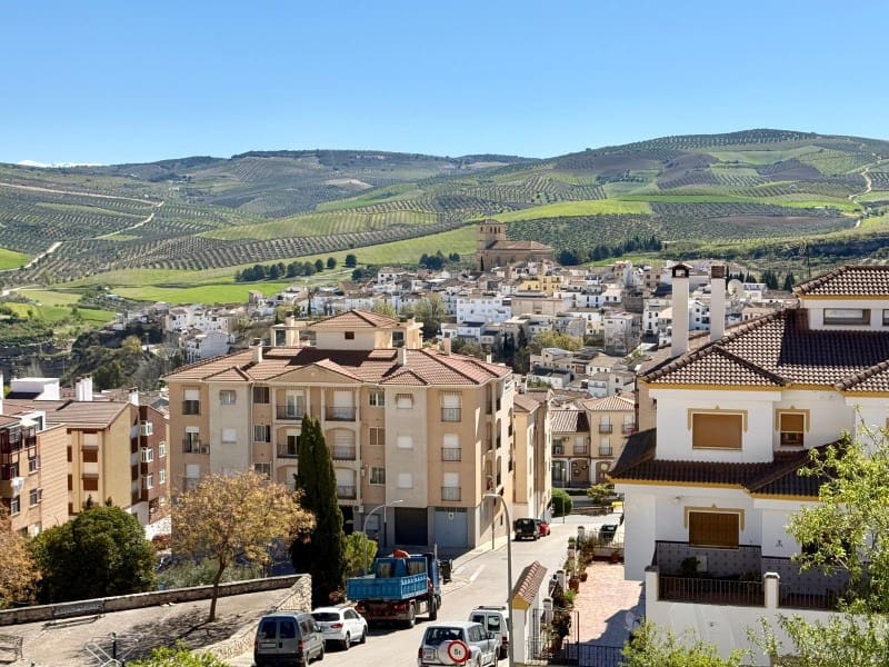 3 bedroom Flat for sale in Alhama de Granada with garage - € 140,000 (Ref: 9738372)