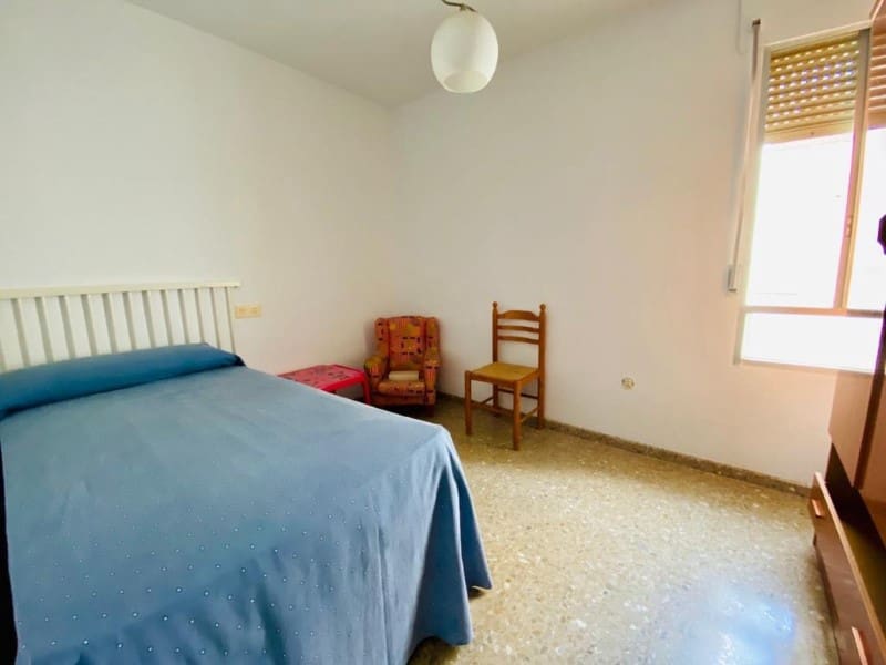 3 bedroom Flat for sale in Velez-Malaga - € 195,000 (Ref: 9772976)