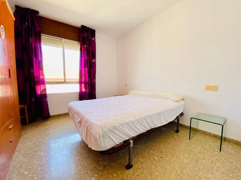 3 bedroom Flat for sale in Velez-Malaga - € 195,000 (Ref: 9772976)