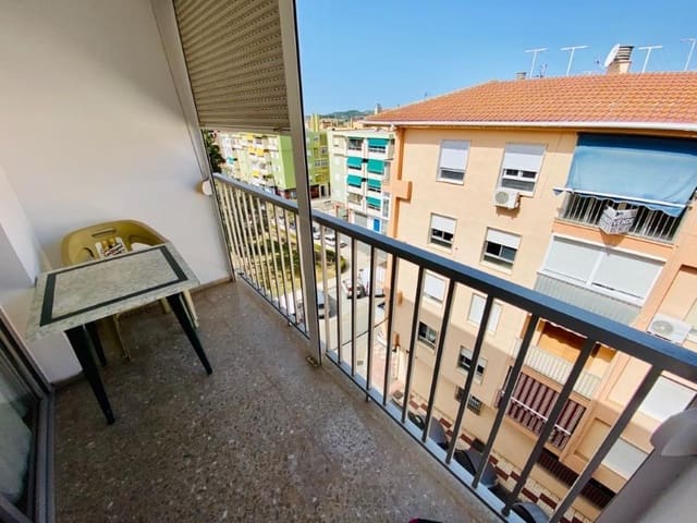 3 makuuhuone Asunto myytävänä paikassa Vélez-Málaga - 195 000 € (Ref: 9772976)