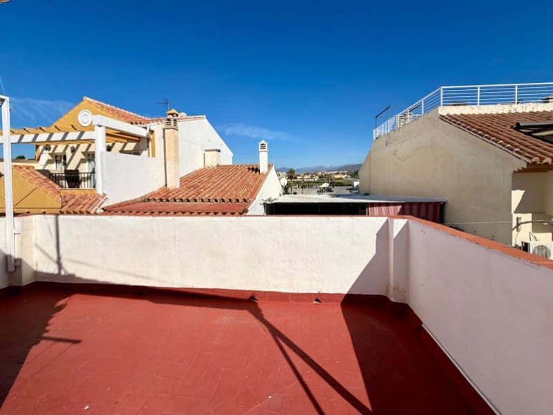 2 slaapkamer Huis te koop in Torre del Mar - € 330.000 (Ref: 9777840)