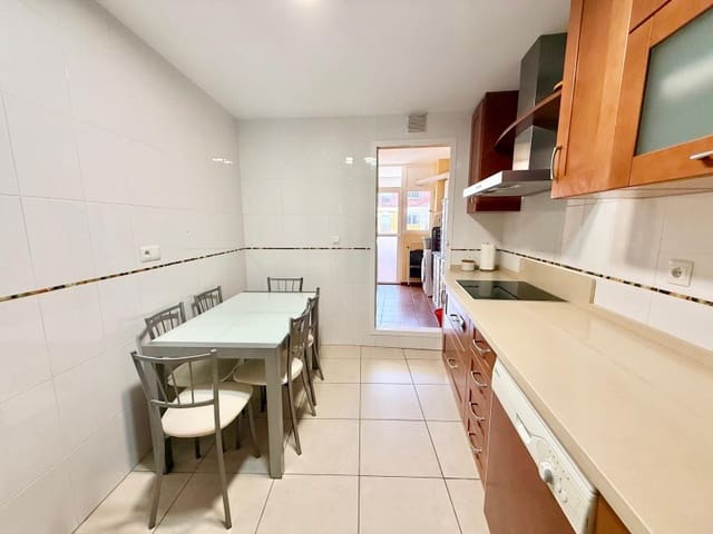 3 makuuhuone Asunto vuokrattavana paikassa Torre del Mar, Vélez-Málaga mukana uima-altaan 
autotalli - 1 500 € (Ref: 9783193)