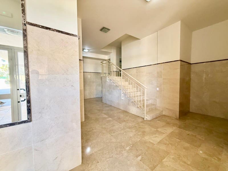 3 makuuhuone Asunto vuokrattavana paikassa Torre del Mar mukana uima-altaan 
autotalli - 1 500 € (Ref: 9783193)