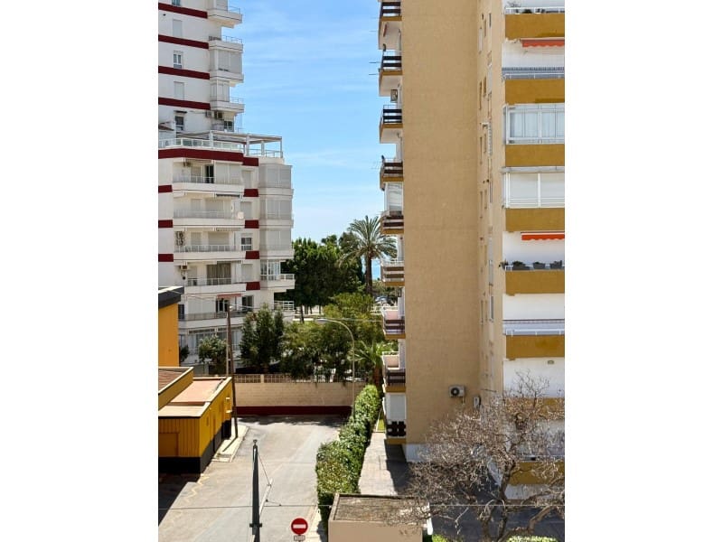 3 makuuhuone Asunto vuokrattavana paikassa Torre del Mar mukana uima-altaan 
autotalli - 1 500 € (Ref: 9783193)