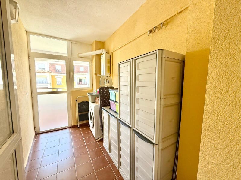 3 makuuhuone Asunto vuokrattavana paikassa Torre del Mar mukana uima-altaan 
autotalli - 1 500 € (Ref: 9783193)