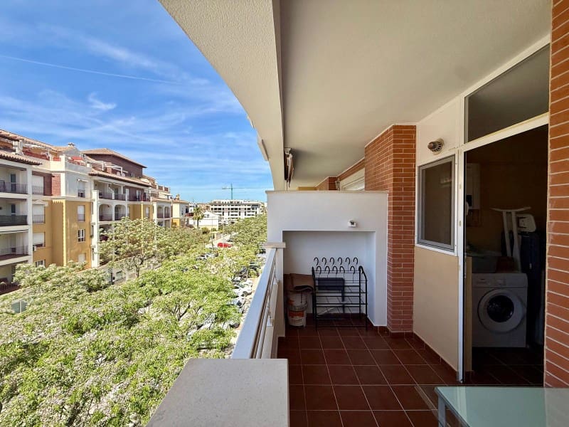 3 makuuhuone Asunto vuokrattavana paikassa Torre del Mar mukana uima-altaan 
autotalli - 1 500 € (Ref: 9783193)