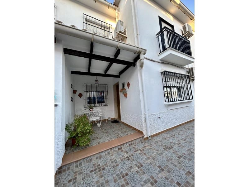 3 bedroom Townhouse for sale in Velez-Malaga - € 245,000 (Ref: 9783194)
