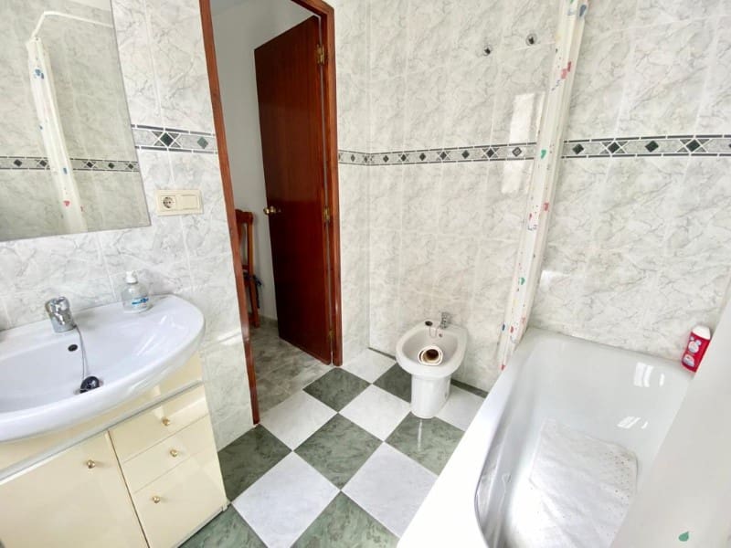 3 bedroom Townhouse for rent in Alhama de Granada - € 450 (Ref: 9788249)