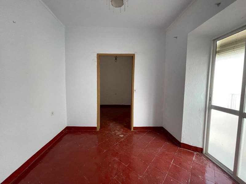 8 bedroom Townhouse for sale in Torrox - € 299,000 (Ref: 9790844)