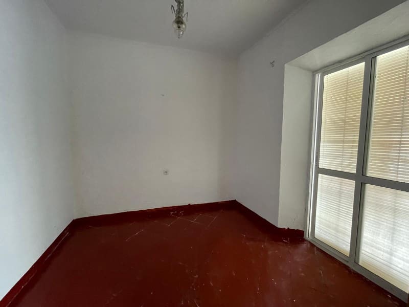 8 bedroom Townhouse for sale in Torrox - € 299,000 (Ref: 9790844)