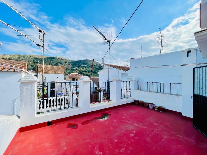 8 bedroom Townhouse for sale in Torrox - € 299,000 (Ref: 9790844)