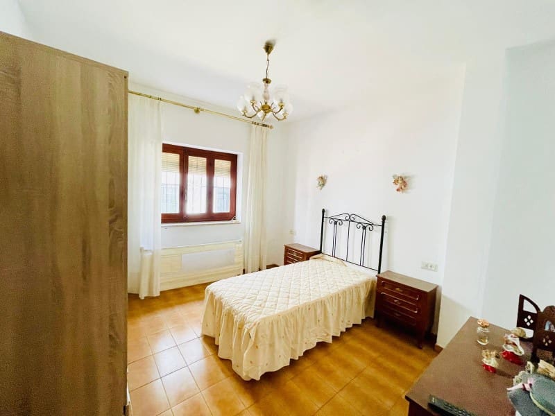 8 bedroom Townhouse for sale in Torrox - € 299,000 (Ref: 9790844)