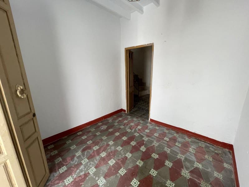 8 bedroom Townhouse for sale in Torrox - € 299,000 (Ref: 9790844)