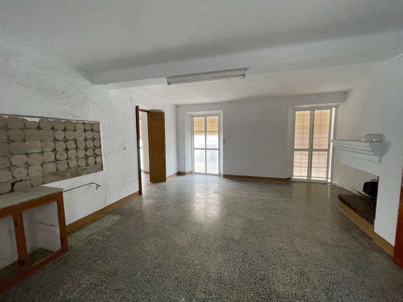 8 bedroom Townhouse for sale in Torrox - € 299,000 (Ref: 9790844)