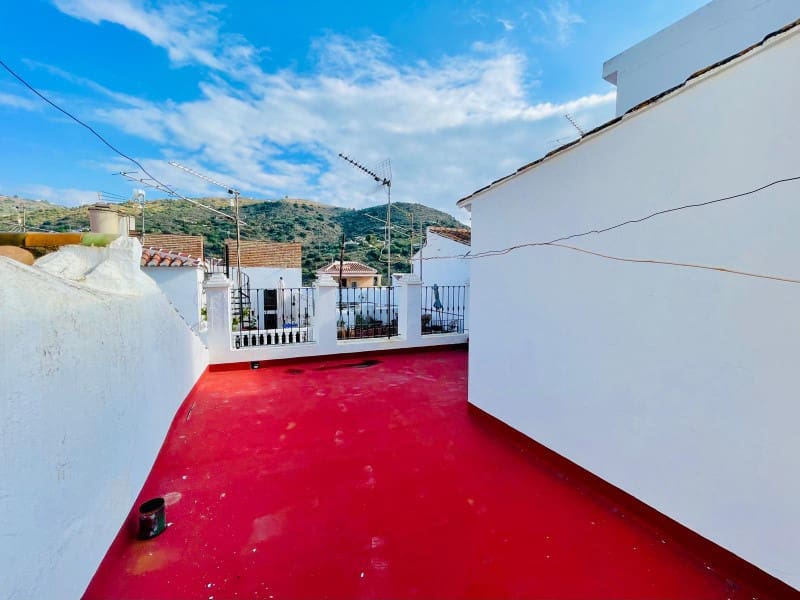 8 bedroom Townhouse for sale in Torrox - € 299,000 (Ref: 9790844)