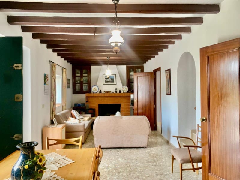 6 bedroom Finca/Country House for sale in Casabermeja with garage - € 320,000 (Ref: 9797020)