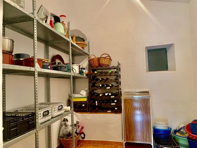 6 bedroom Finca/Country House for sale in Casabermeja with garage - € 320,000 (Ref: 9797020)