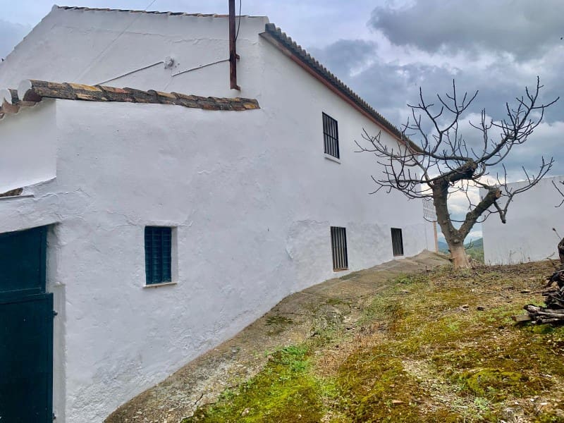 6 bedroom Finca/Country House for sale in Casabermeja with garage - € 320,000 (Ref: 9797020)