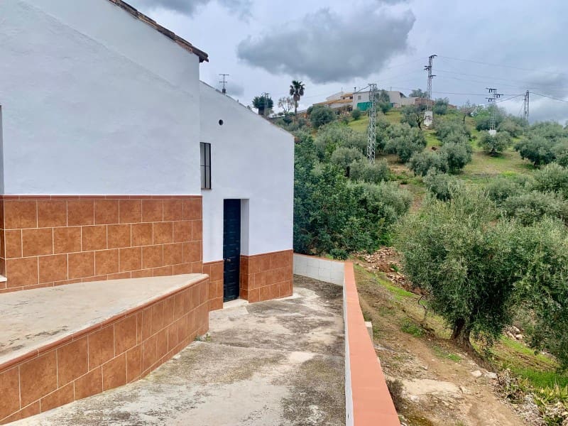 6 bedroom Finca/Country House for sale in Casabermeja with garage - € 320,000 (Ref: 9797020)