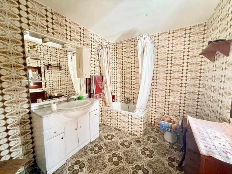 5 Zimmer Haus zu verkaufen in Jayena - 119.000 € (Ref: 9799046)