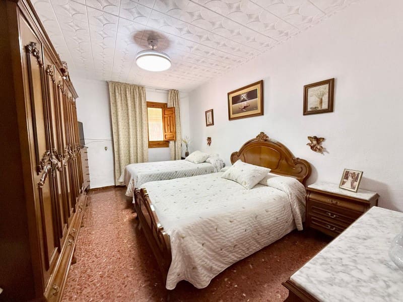 4 camera da letto Casa in vendita in Cacin con garage - 299.000 € (Rif: 9804241)