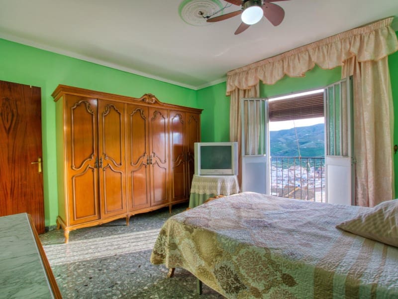 Casa de 3 habitaciones en Benamargosa en venta con garaje - 150.000 € (Ref: 9807842)