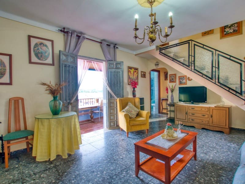 Casa de 3 habitaciones en Benamargosa en venta con garaje - 150.000 € (Ref: 9807842)
