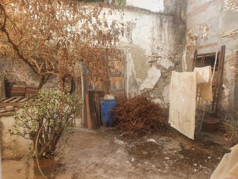 5 bedroom Townhouse for sale in Velez-Malaga - € 225,000 (Ref: 9820218)