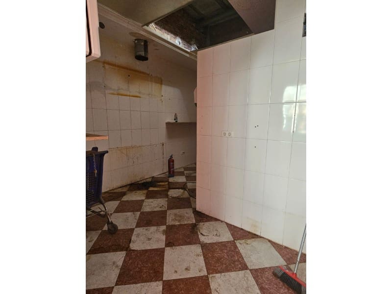 Gewerbe zu verkaufen in Torrox-Costa - 200.000 € (Ref: 9822428)