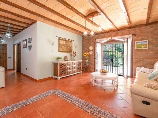 4 sypialnia Finka/Dom wiejski na sprzedaż w Villanueva del Trabuco z garażem - 650 000 € (Ref: 9850972)
