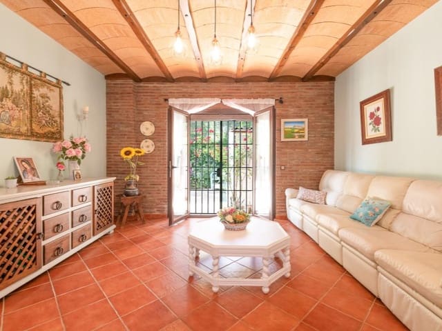 4 sypialnia Finka/Dom wiejski na sprzedaż w Villanueva del Trabuco z garażem - 650 000 € (Ref: 9850972)