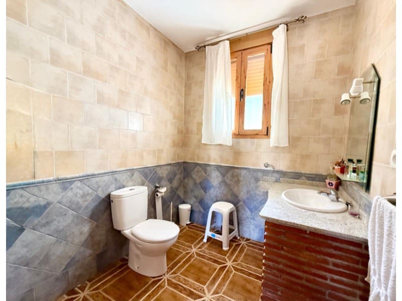 6 soveværelse Finca/Landehus til salg i Alhama de Granada med garage - € 250.000 (Ref: 9850974)